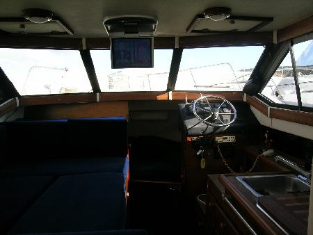 4aa49b61-3cad-4435-8d22-a0961cc012ca_Bayliner_2556_interni_03.jpg