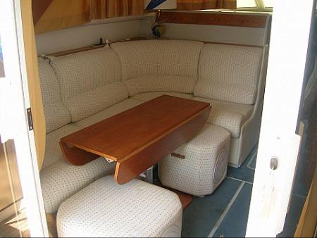 4aa49b61-3cad-4435-8d22-a0961cc012ca_Fairline_36_brava_divani.jpg