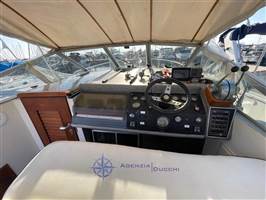 Rio 830 cabin