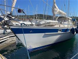 Hallberg Rassy 382