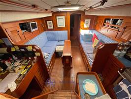 Hallberg Rassy 382
